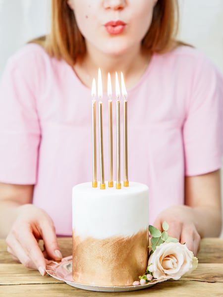 3186
